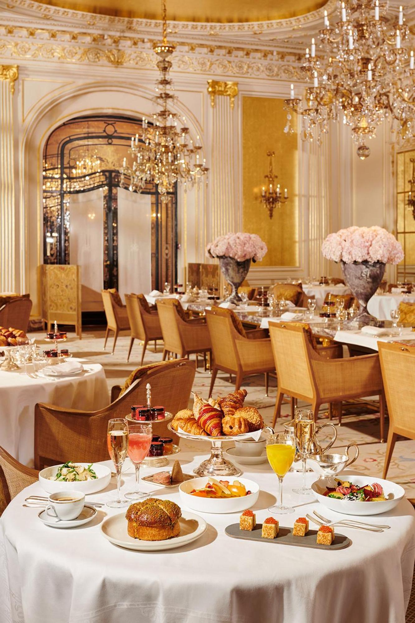 plaza athénée restaurant